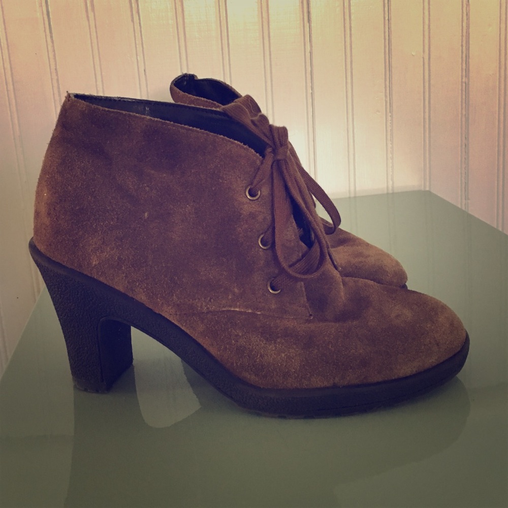 Aerosoles suede booties
